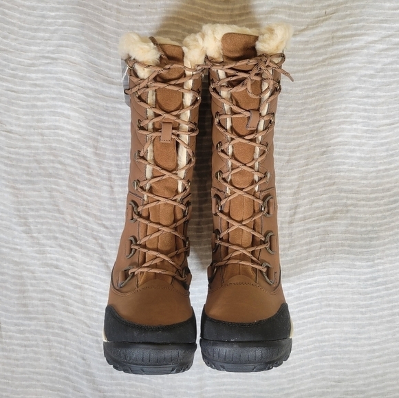 Bearpaw Isabella Hickory - Picture 4 of 9